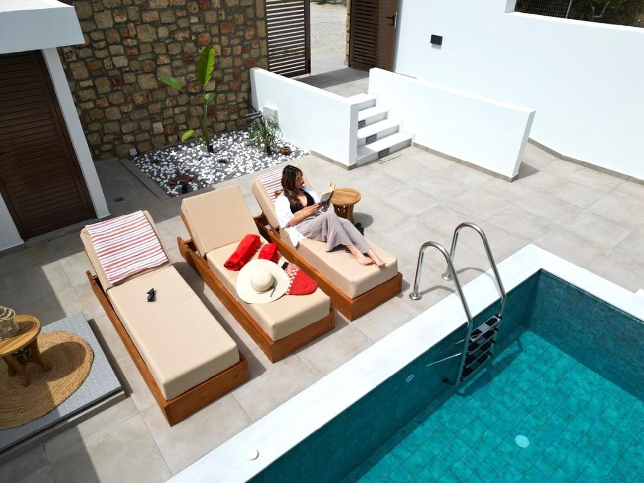 Valantina'S & Mannouel Lardos Luxury Villas Exterior photo