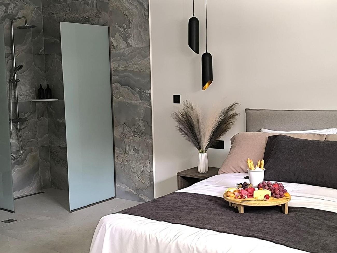 Valantina'S & Mannouel Lardos Luxury Villas Exterior photo